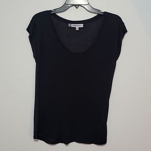 Jennifer Lopez Causal Black tee with cap sleeves, Size S